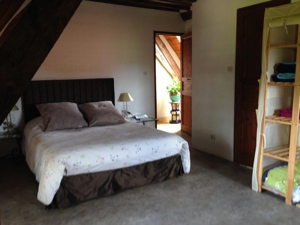 La Baronnie Bed & Breakfast Vieux-Pont Cameră foto