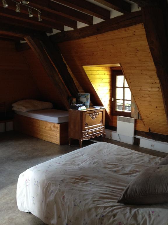 La Baronnie Bed & Breakfast Vieux-Pont Cameră foto